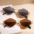 Óculos de Sol Feminino Hexagonal UV400 com armação em metal leve e lentes de policarbonato. Proteção solar total, conforto e design moderno para todos os estilos. Hoje com FRETE GRÁTIS!