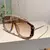 Óculos de sol máscara em acetato e metal, com frete grátis. Óculos de sol feminino escuro com estilo oversize, combinando design marcante em acetato e metal para um visual único e sofisticado.