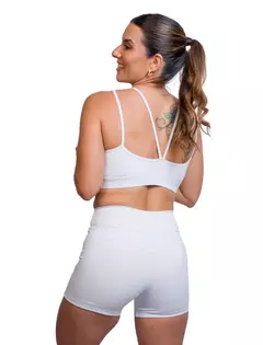 Shorts Empina Bumbum Branco com Etiqueta na internet