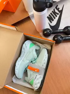 React Infinity Run 3 Menta Premium na internet