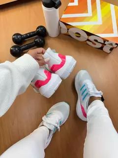 Ultra Boost Branco Collors Premium na internet