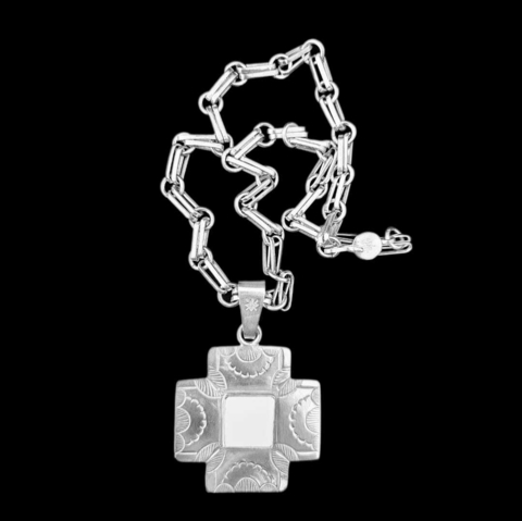 Antofagasta white necklace