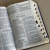 Biblia Garota Preciosa Glitter Com Borda Dourada e Indice - comprar online