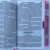 Combo Bíblia Glitter 100% Leão JESUS Pink com abas adesivas + Devocional promessas de Deus + caneta diamante - Central das Biblias