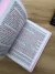 Harpa e Corinhos leão rosa forte e corajosa | Letras gigante com refrão em vermelho - Central das Biblias
