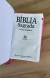 Biblia NAA Protegida Por Deus Pink | Capa dura acolchoada com cantoneira - SBB na internet