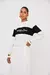 Blusa Lee em malha gaze off white e preto - Linda de Morrer - comprar online