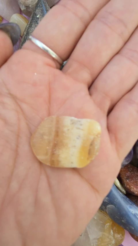 Calcita Amarela - comprar online