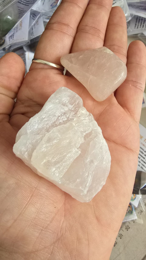 Quartzo Rosa (Bruto ou Rolada)