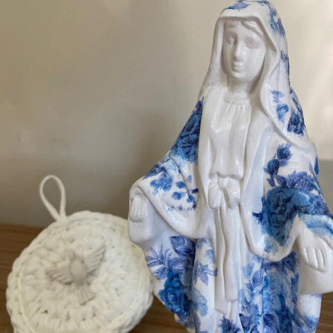 Kit Proteção do Lar / Estatua Imagem Nossa Senhora Das Graças E Mandala Divino Espírito Santo Em Crochê