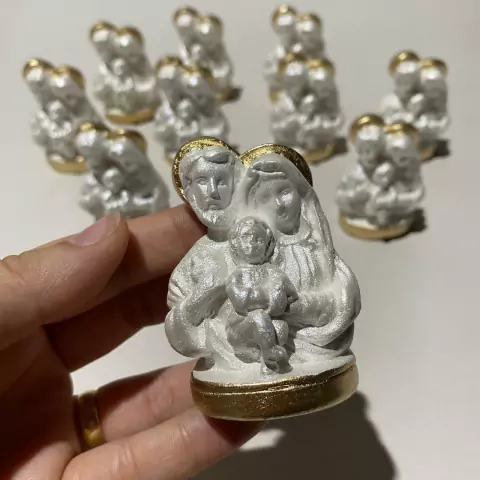 Kit 70 Sagrada Família Pintura Perolada Com Detalhes Dourados / Lembrança De Casamento