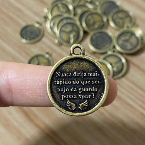 Kit Medalha Anjo do Carro com Oração / Para Fazer Terço De Carro / Ouro Envelhecido / Ouro Velho