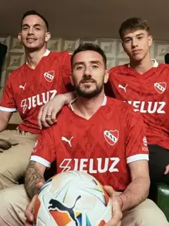 ¡SUPER 3X1 DEL ROJO! CAMISETA TITULAR + CAMISETA TITULAR + MUSCULOSA DE ENTRENAMIENTO - tienda online