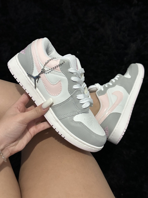 Air Jordan Cinza/Rosa