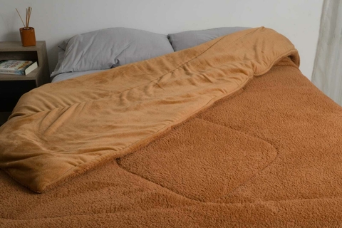 Acolchado Corderito / Polar Reversible Queen – Modelo Tuyen - comprar online