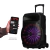 Caixa de som amplificada Polyvox XC-715T com controle via smartphone e efeitos de luz.