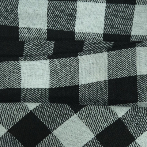 TECIDO FLANELA XADREZ (CACHÁ) - BRANCO COM QUADRADOS PRETOS - comprar online