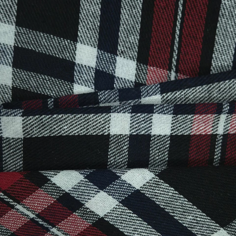 TECIDO FLANELA XADREZ (CACHÁ) - PRETO COM LISTRAS BRANCAS E VERMELHAS - comprar online