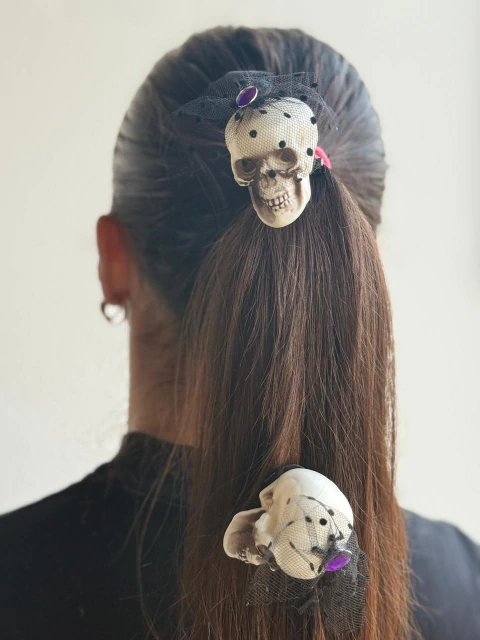 Hebilla Calavera con gema - comprar online