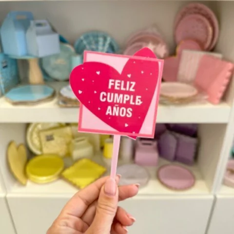 Cake topper Acrilico Fucsia con corazon - comprar online