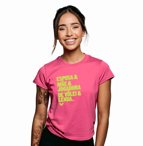 Camiseta [ Sport UV ] Esposa, mãe, jogadora de vôlei e lenda. - comprar online