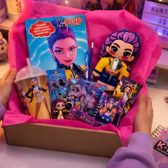 Super Box Demon Hunters Guerreras Del K-pop Con Peluche Muñeca 20cm - comprar online