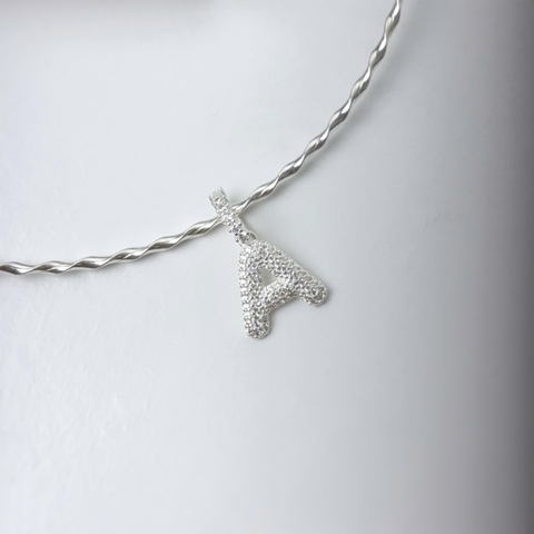 Pingente letra inicial cravejada (TM G) - comprar online