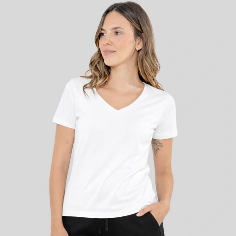 Remera Básica Escote V