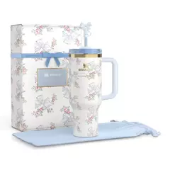 Stanley x LoveShackFancy Beaux Blue en internet