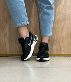 Esportivo Run Preto/Branco - comprar online