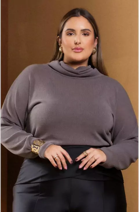 Blusa gola alta manga longa em lãzinha Diva's