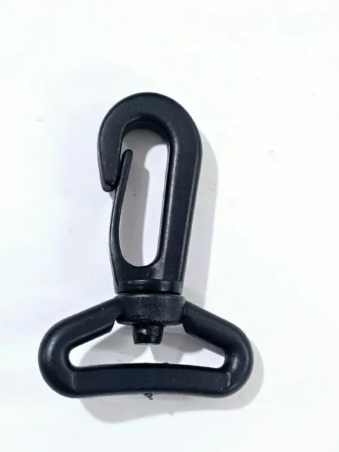 Mosquetón plástico pase 30 mm para mochilas. 10 unidades