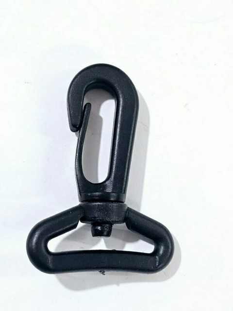 Mosquetón plástico pase 30 mm para mochilas. x unidad