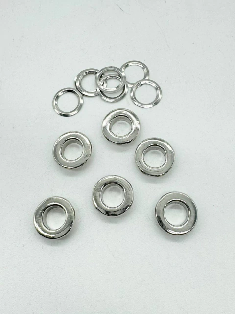 Ojalillo a la ancha 15 de bronce x 100