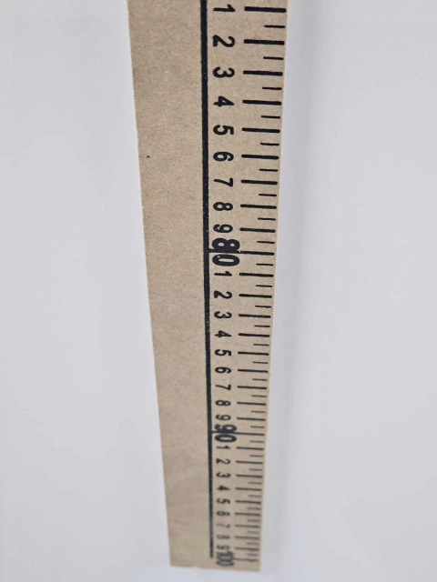 Regla de fibrofácil de 1 metro