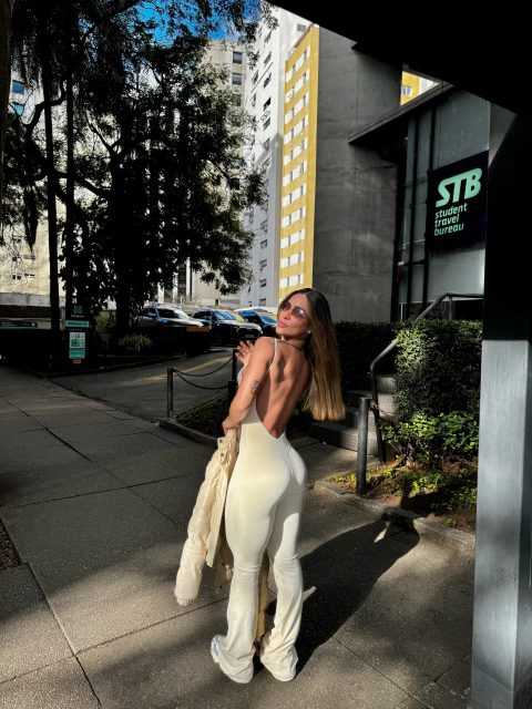 MACACÃO FLARE MARIA - CHAMPAGNE