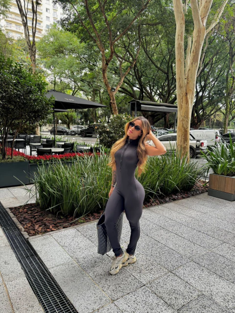 MACACÃO ZÍPER GEOVANA - PRETO - comprar online