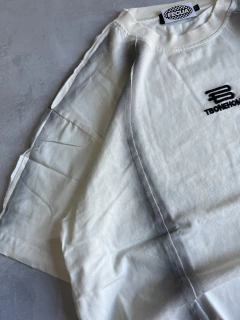 Remera oversize importada “Tbone” - tienda online