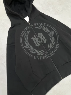 Campera boxy “under” gris oscuro - comprar online