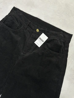 Pantalón de corderoy “loyalty” negro - Fegua