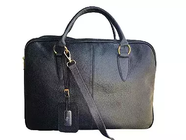 PASTA FEMININA EDUBOLSAS EM COURO PRETA