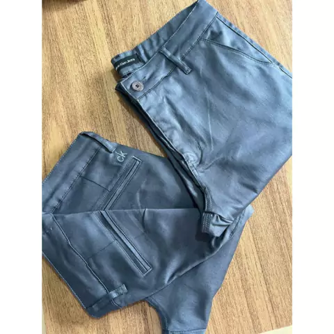 Calça Sarja Masculina Calvin Klein Social Cinza Claro - comprar online