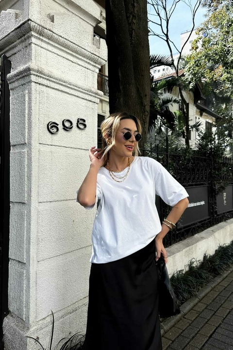 T-SHIRT ESTONADA LISA BRANCA - comprar online