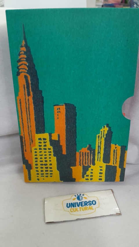 Longo e Claro Rio - Autor: Moore, Liz (2021) [usado]