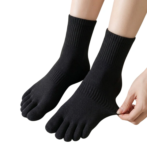 Medias de 5 dedos negras Freedom Classic, talle único apto para talles 35-40, ideales para calzado barefoot.