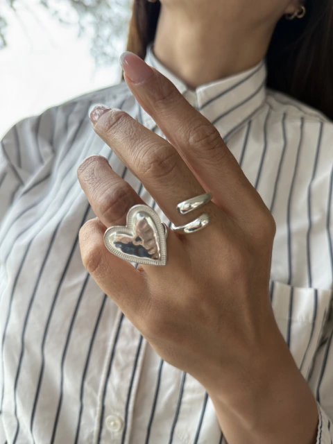 Anillo corazón Martelé de plata 925