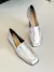 Mocassim Loafer em Couro Prata Cecconello