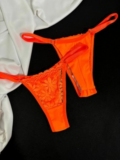 Calcinha fio duplo laranja neon