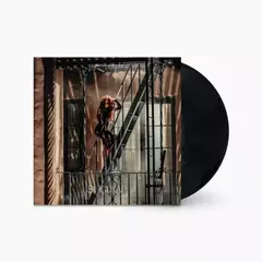 Sabrina Carpenter Singular Act II (Urban Outfitters) ( Black Vinyl ) - comprar online