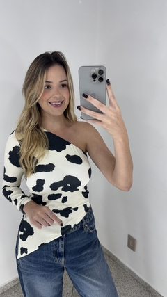 Nula Manga Assimétrica Cow Print na internet